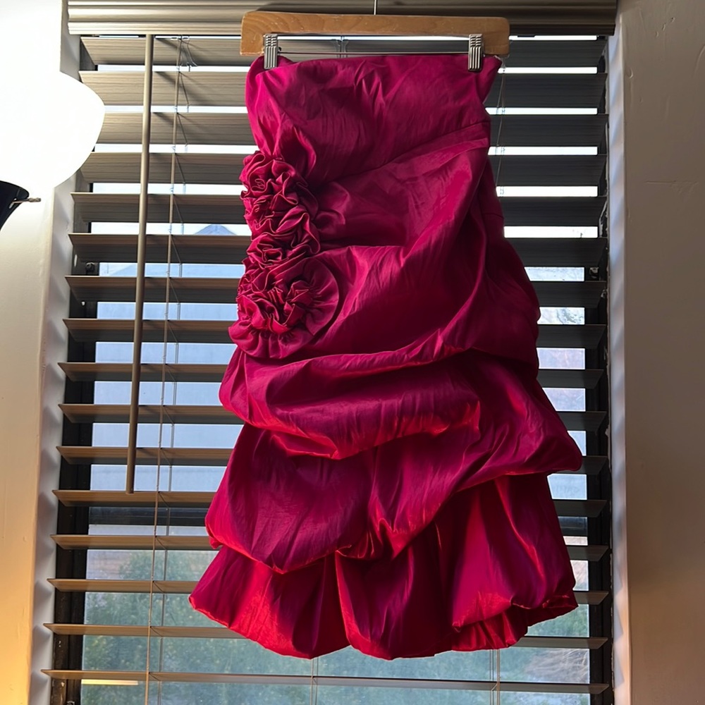 Hot pink strapless statement gown 💖💞🌸💓🎀